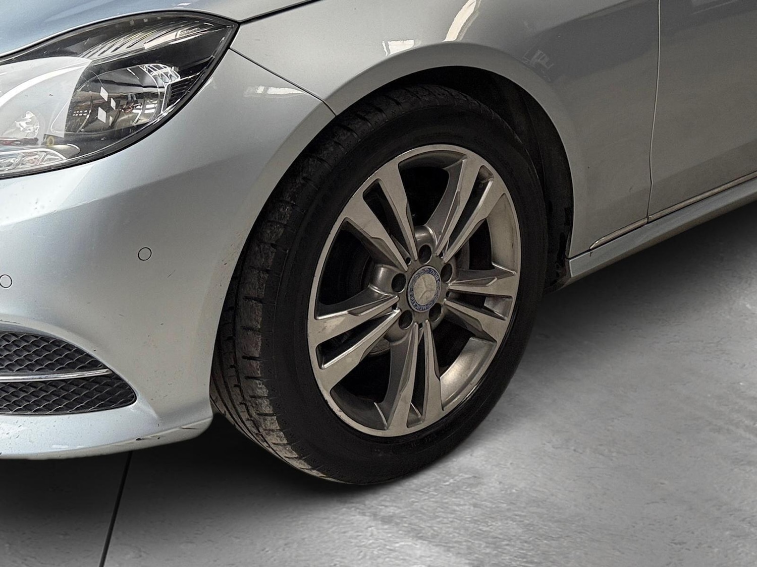 Used Mercedes-Benz E Class 2013 for sale - 77075288: Photo 17