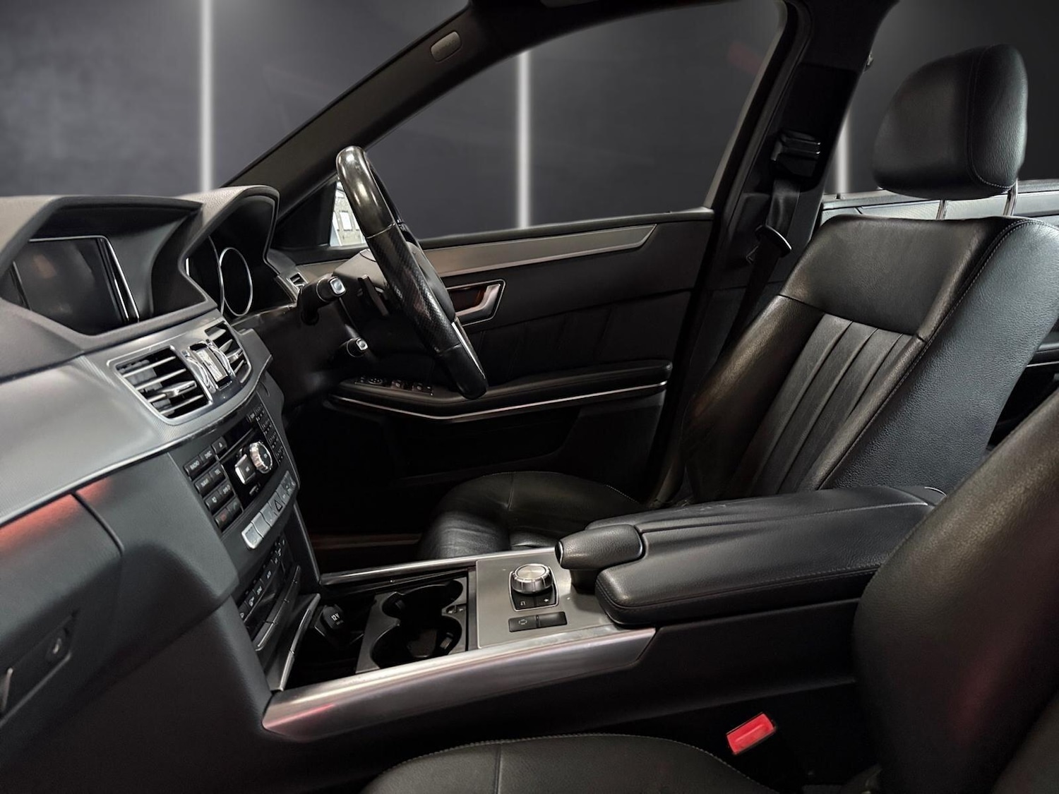 Used Mercedes-Benz E Class 2013 for sale - 77075288: Photo 25