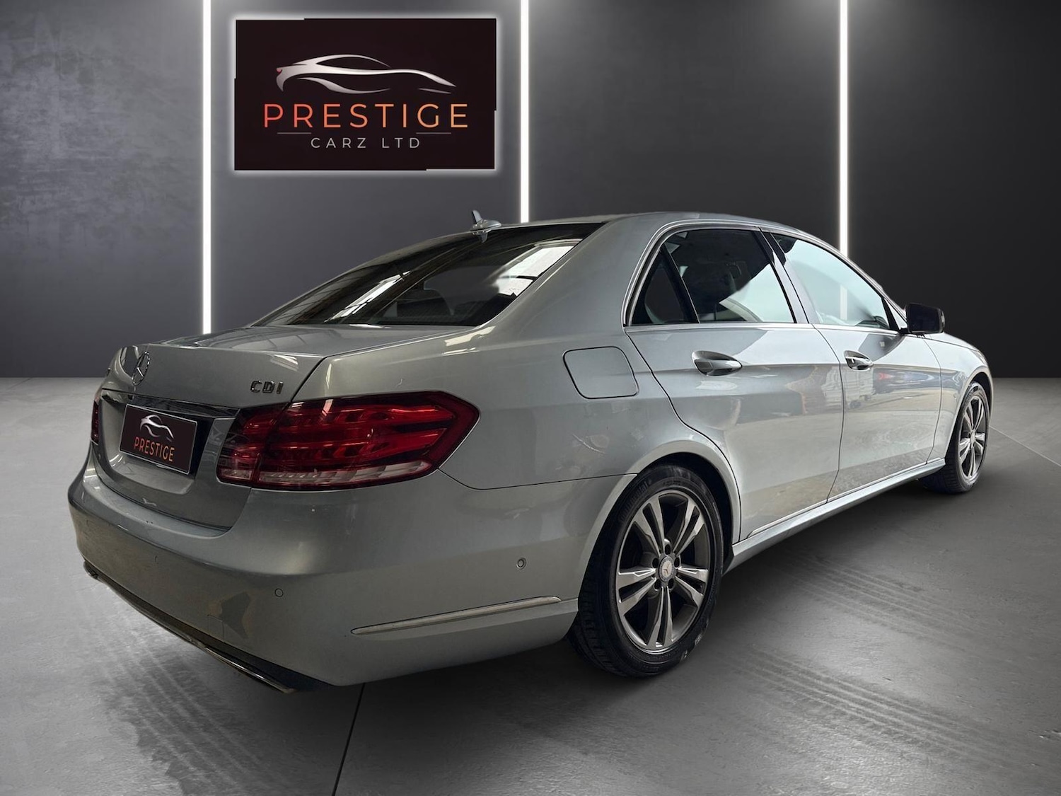 Used Mercedes-Benz E Class 2013 for sale - 77075288: Photo 8