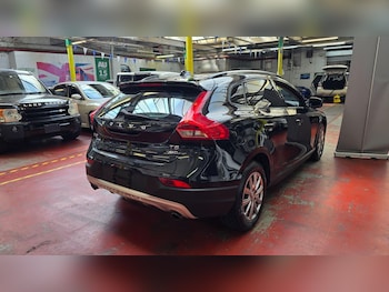 Used Volvo V40 Cross Country 2013 for sale - 79188738: Photo