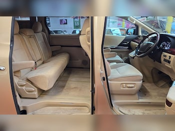 Used Toyota Vellfire 2009 for sale - 76994509: Photo