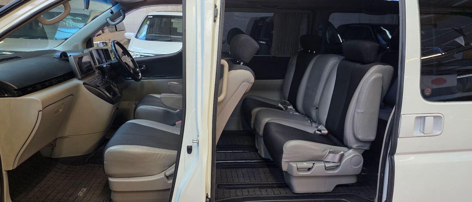 Used Nissan Elgrand 2018 for sale - 76913774: Photo 12