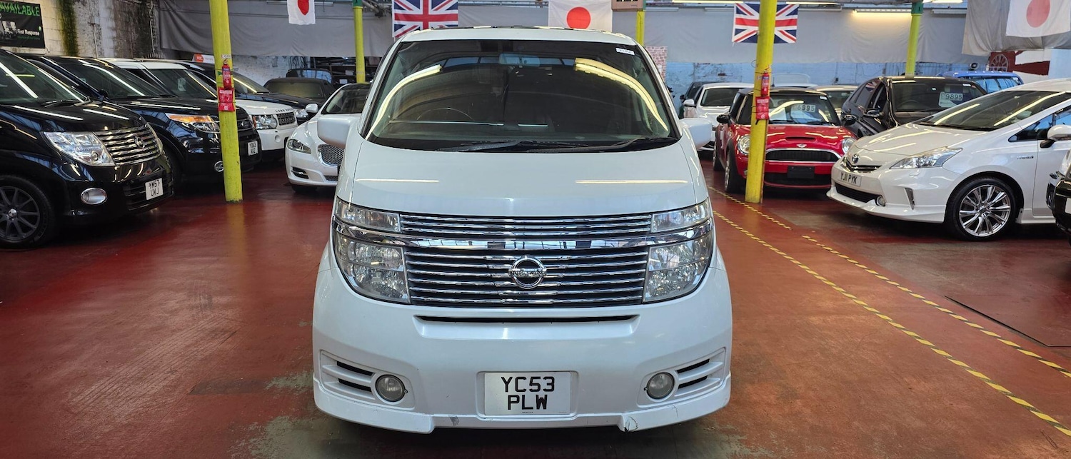 Used Nissan Elgrand 2018 for sale - 76913774: Photo 2