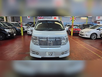 Used Nissan Elgrand 2018 for sale - 76913774: Photo