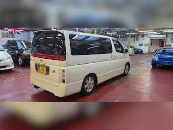 Used Nissan Elgrand 2018 for sale - 76913774: Photo