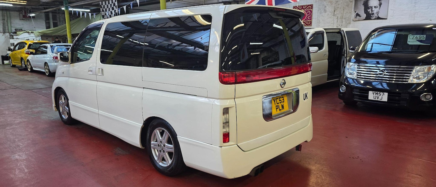 Used Nissan Elgrand 2018 for sale - 76913774: Photo 6