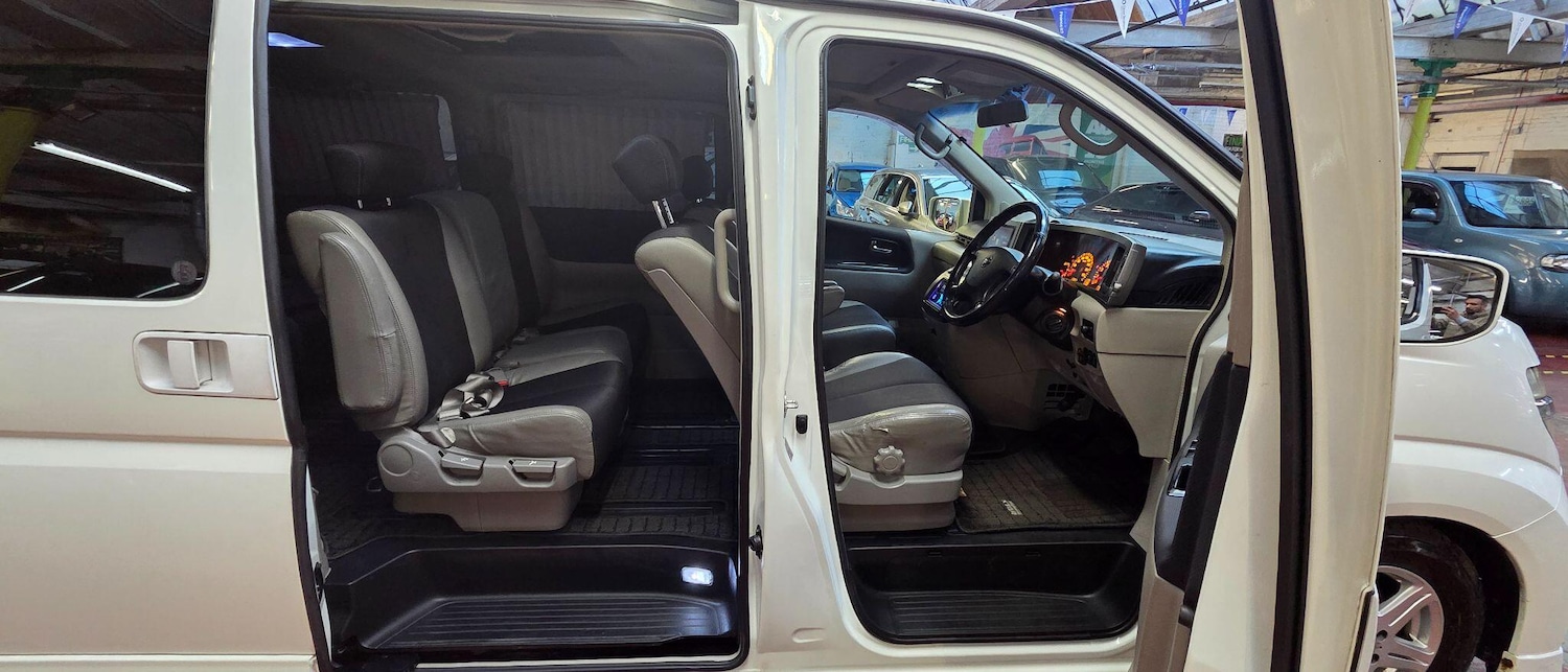 Used Nissan Elgrand 2018 for sale - 76913774: Photo 9