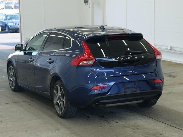 Used Volvo V40 for sale - 78127626: Photo 2