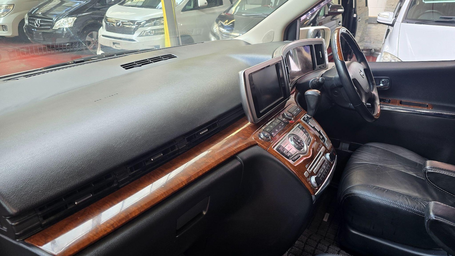 Used Nissan Elgrand 2025 for sale - 78071990: Photo 11