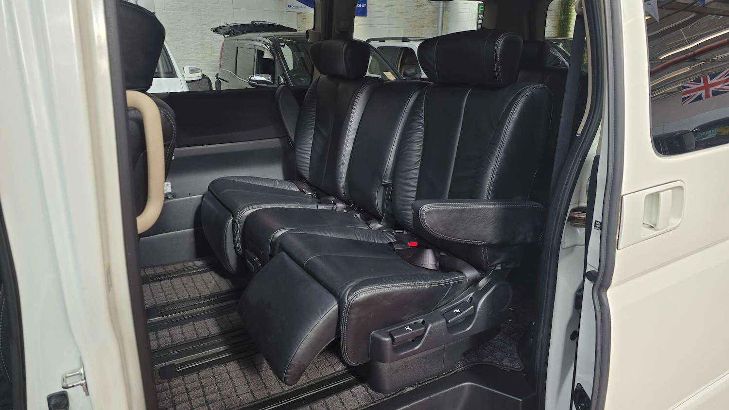 Used Nissan Elgrand 2025 for sale - 78071990: Photo 14