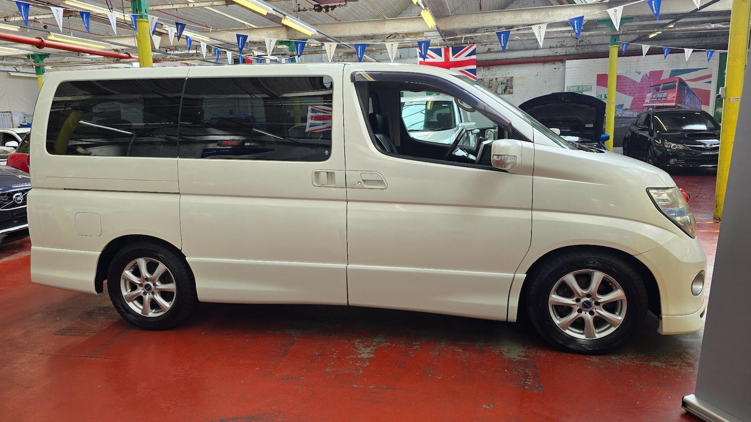 Used Nissan Elgrand 2025 for sale - 78071990: Photo 25