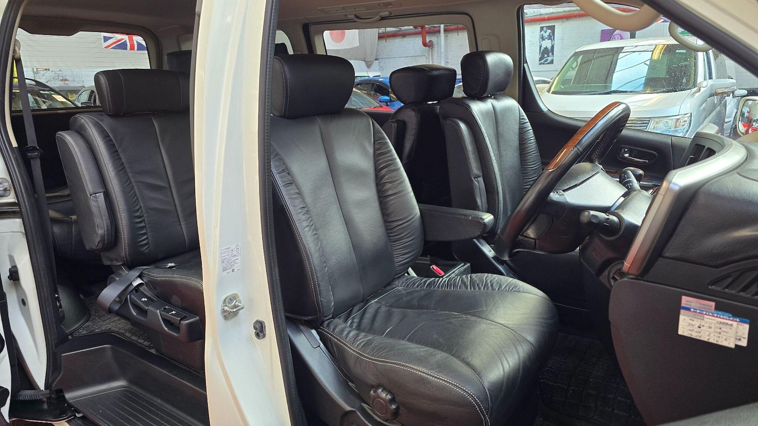 Used Nissan Elgrand 2025 for sale - 78071990: Photo 4