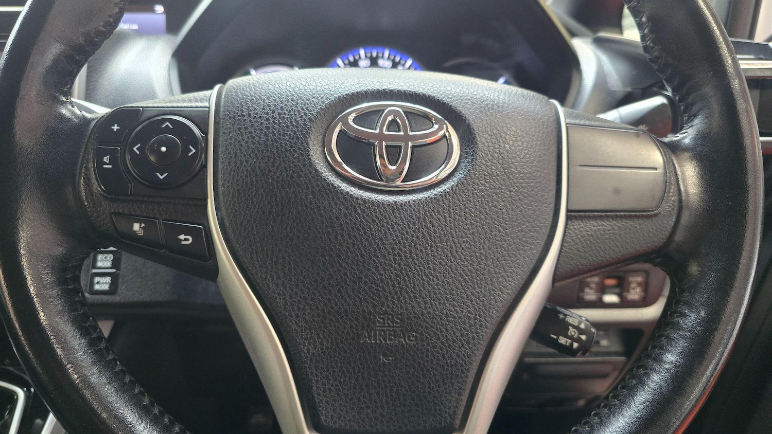 Used Toyota Voxy for sale - 78100088: Photo 11