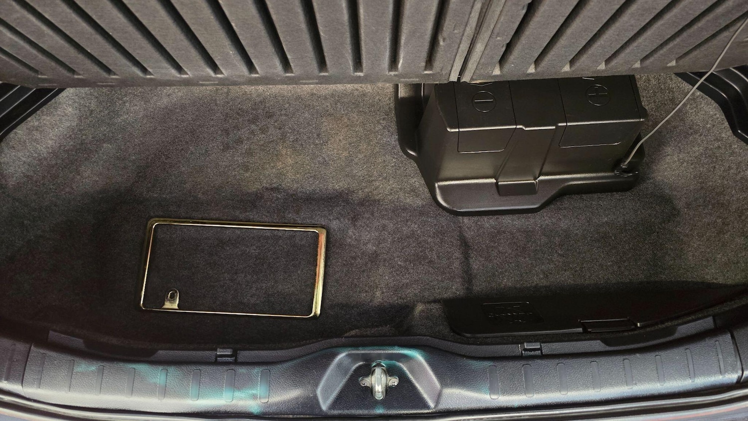 Used Toyota Voxy for sale - 78100088: Photo 23