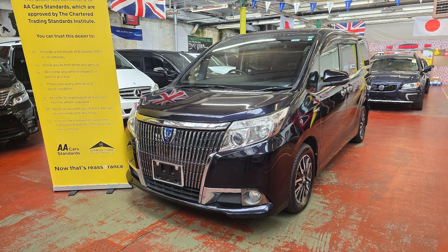 Used Toyota Voxy for sale - 78100088: Photo 3