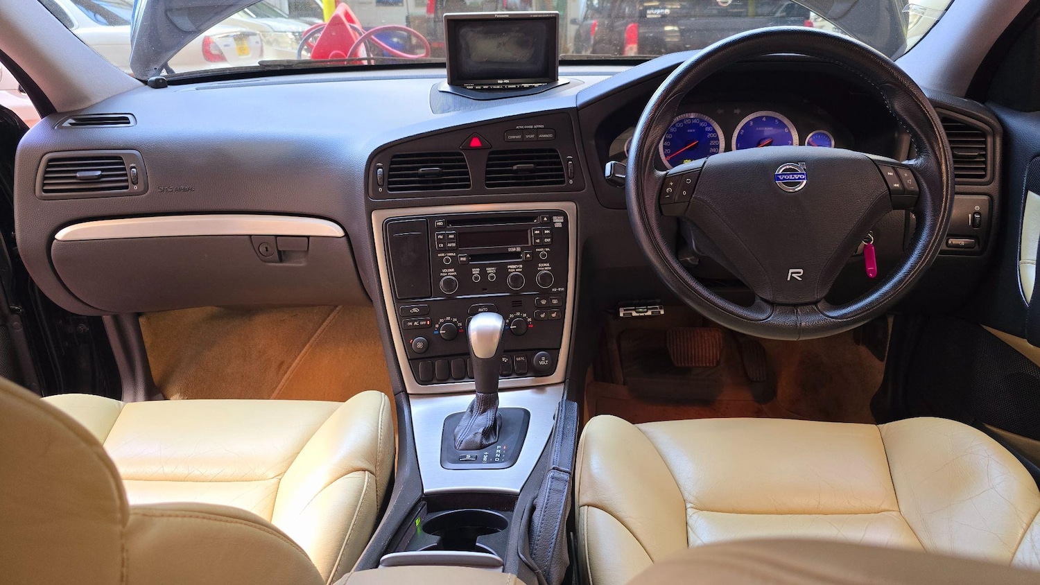 Used Volvo V70 2022 for sale - 77108771: Photo 5