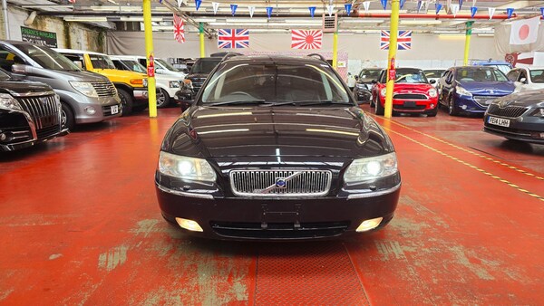 Used Volvo V70 for sale - 74441737: Photo 2