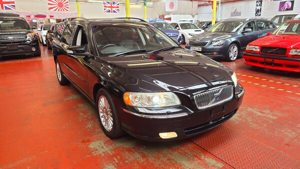 Used Volvo V70 for sale - 74441737: Photo 3