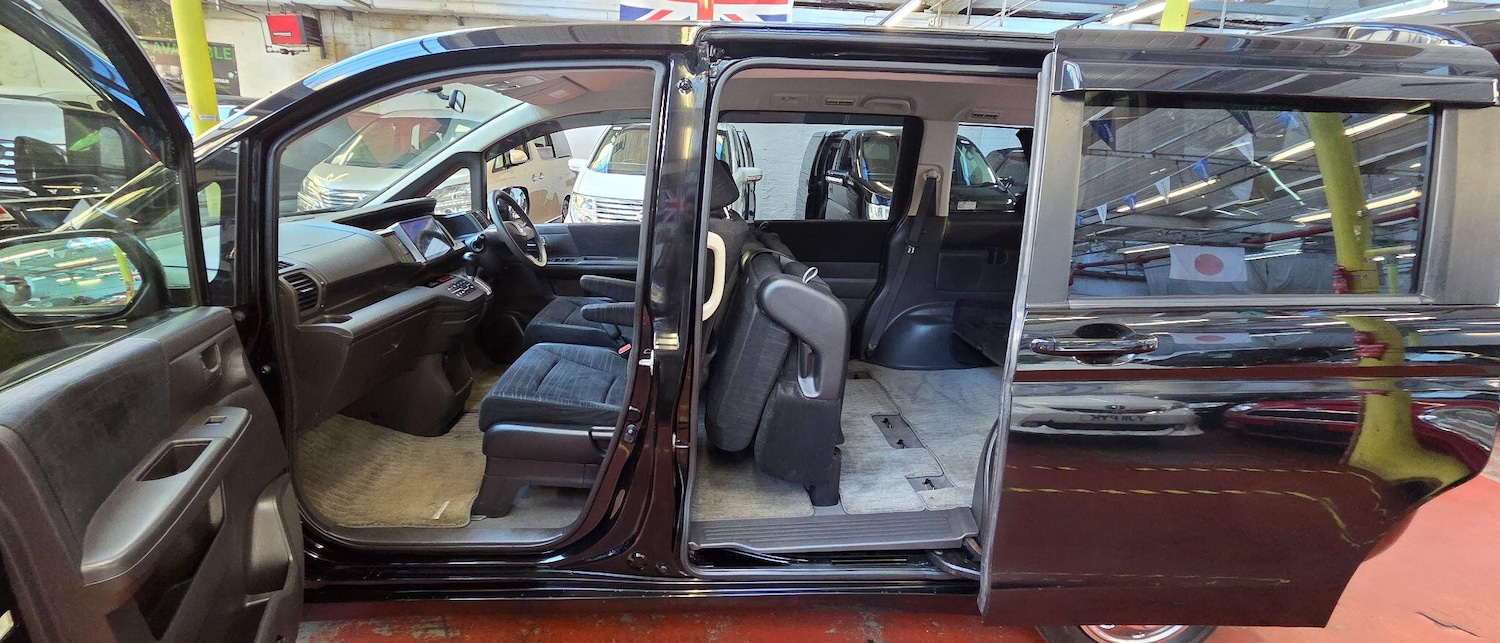 Used Honda Stepwagon 2023 for sale - 77015265: Photo 14