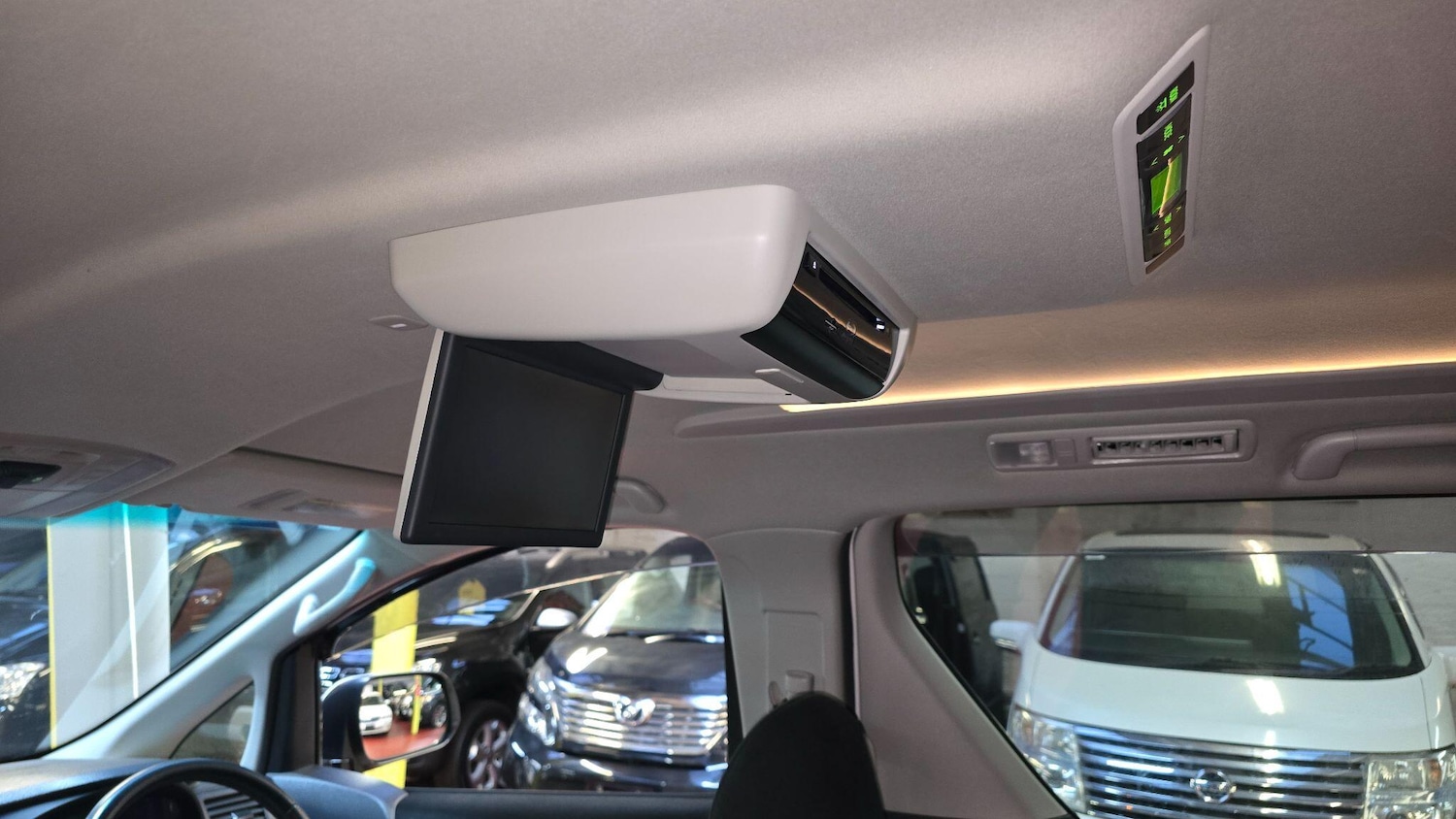 Used Toyota Vellfire for sale - 77478972: Photo 10