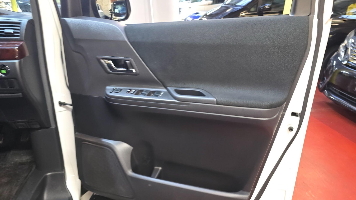 Used Toyota Vellfire for sale - 77478972: Photo 21