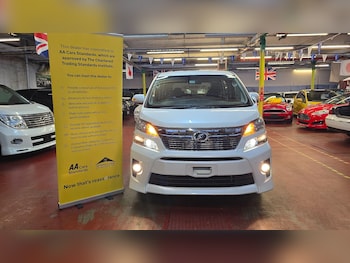 Used Toyota Vellfire 2012 for sale - 77478972: Photo