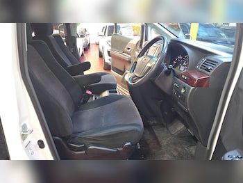 Used Toyota Vellfire 2012 for sale - 77478972: Photo
