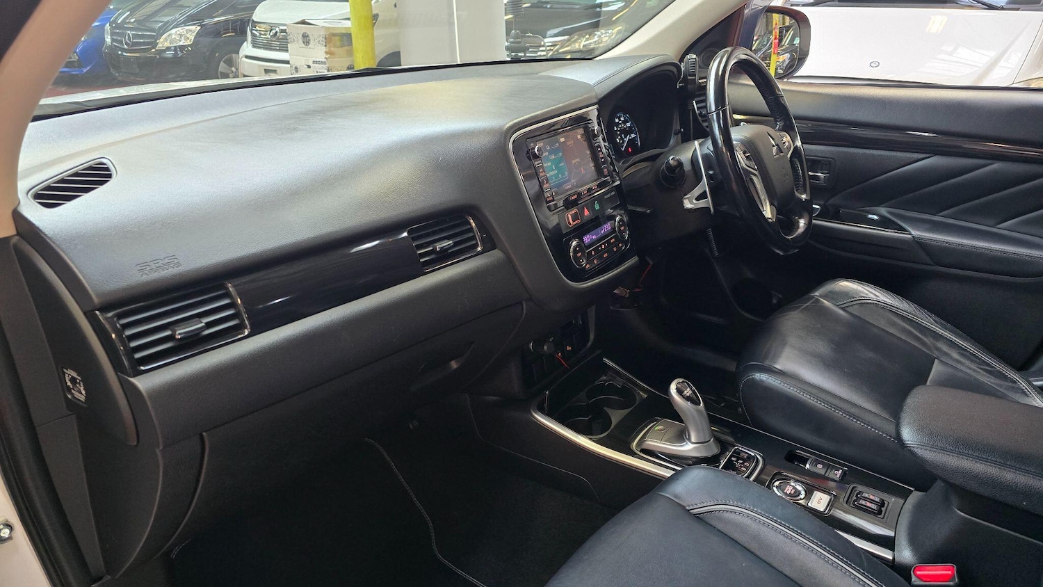 Used Mitsubishi Outlander 2017 for sale - 77695977: Photo 25