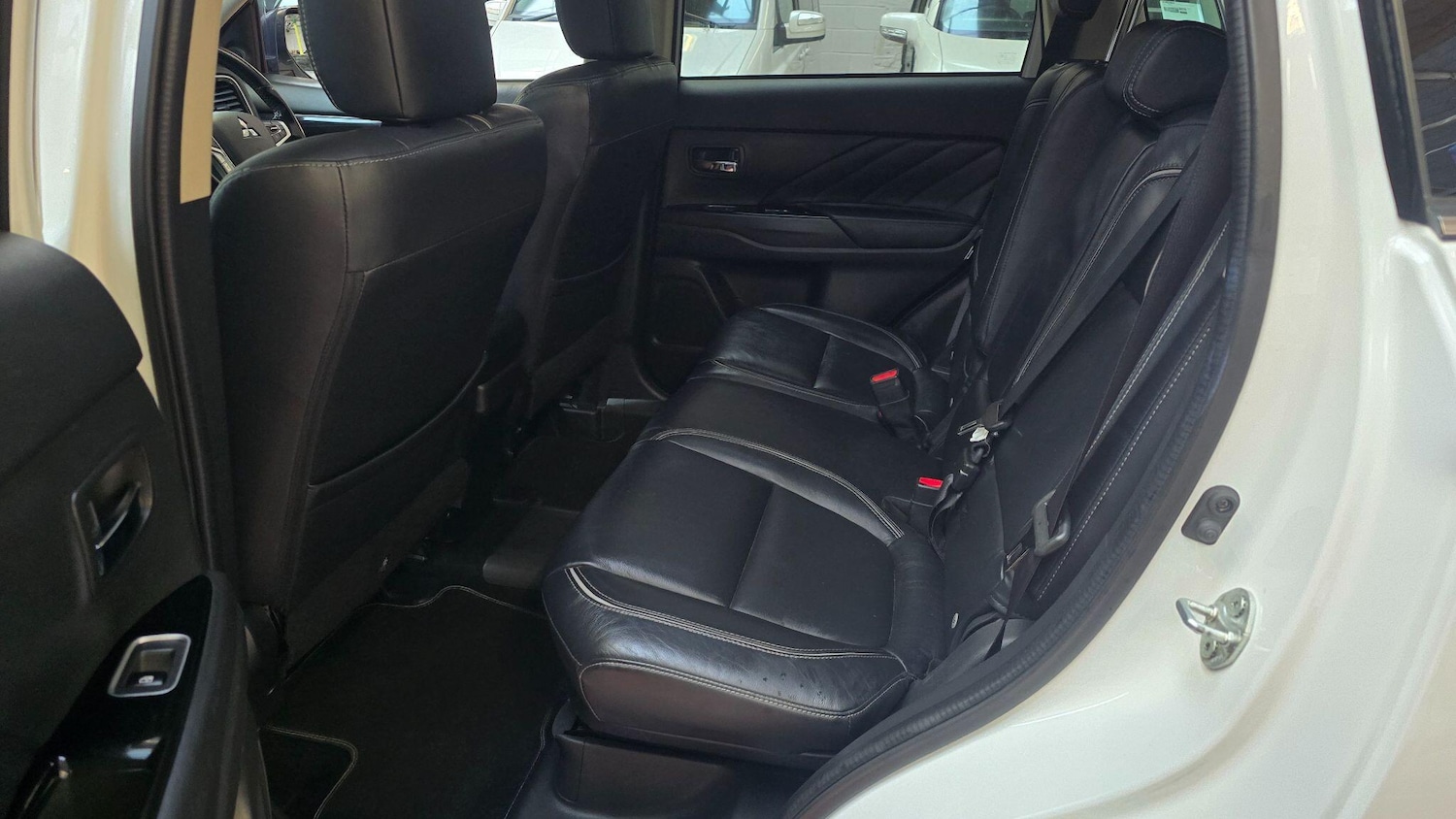 Used Mitsubishi Outlander 2017 for sale - 77695977: Photo 27