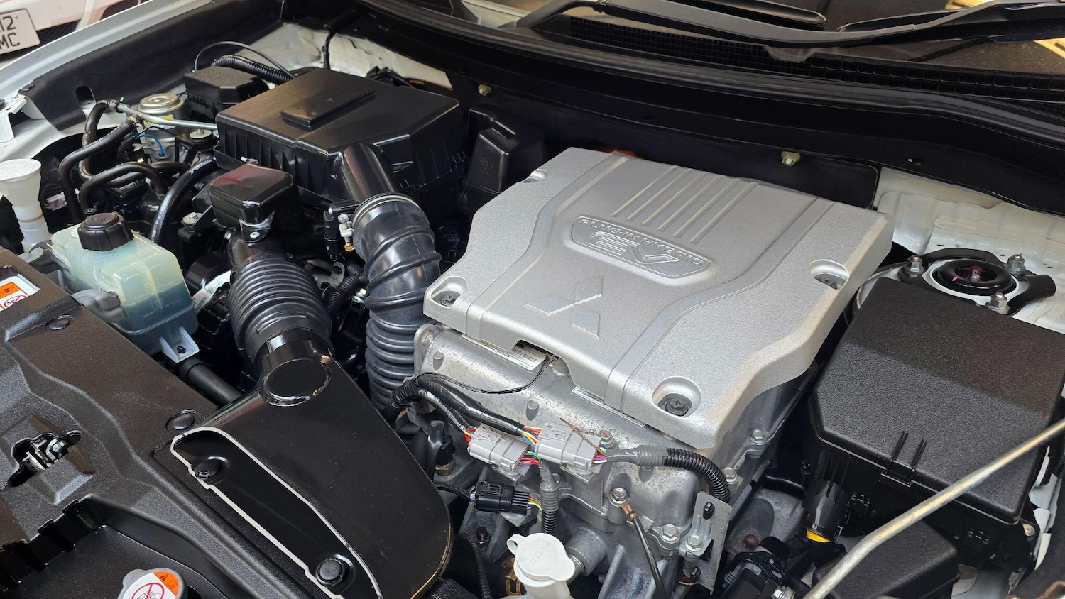 Used Mitsubishi Outlander 2017 for sale - 77695977: Photo 32