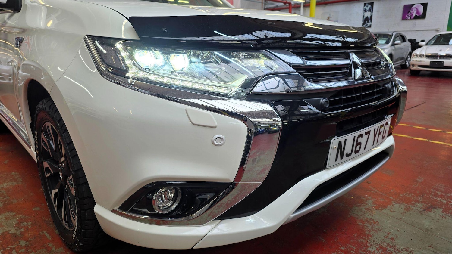 Used Mitsubishi Outlander 2017 for sale - 77695977: Photo 34