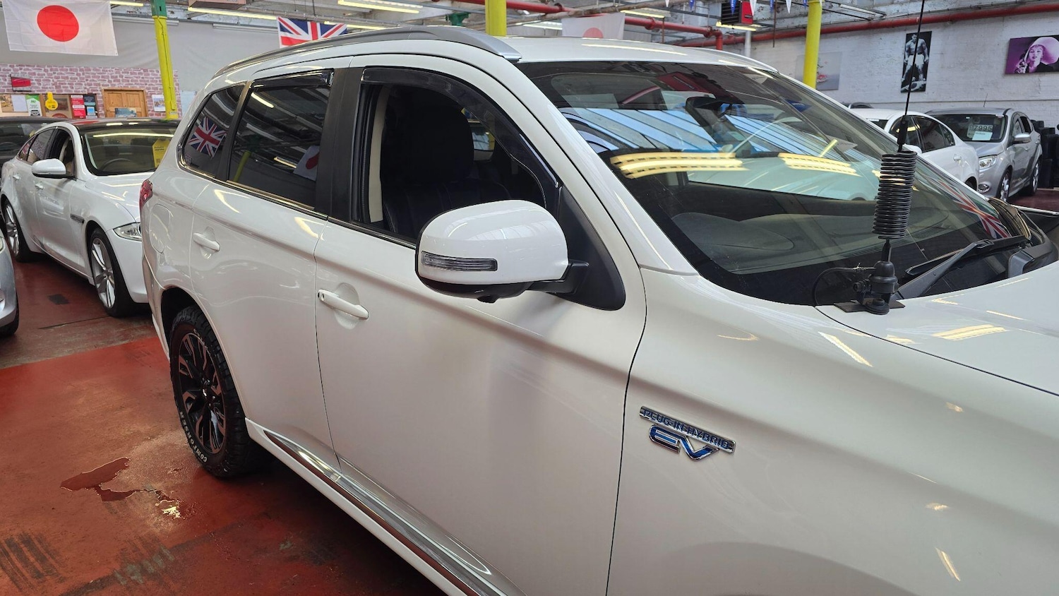 Used Mitsubishi Outlander 2017 for sale - 77695977: Photo 36