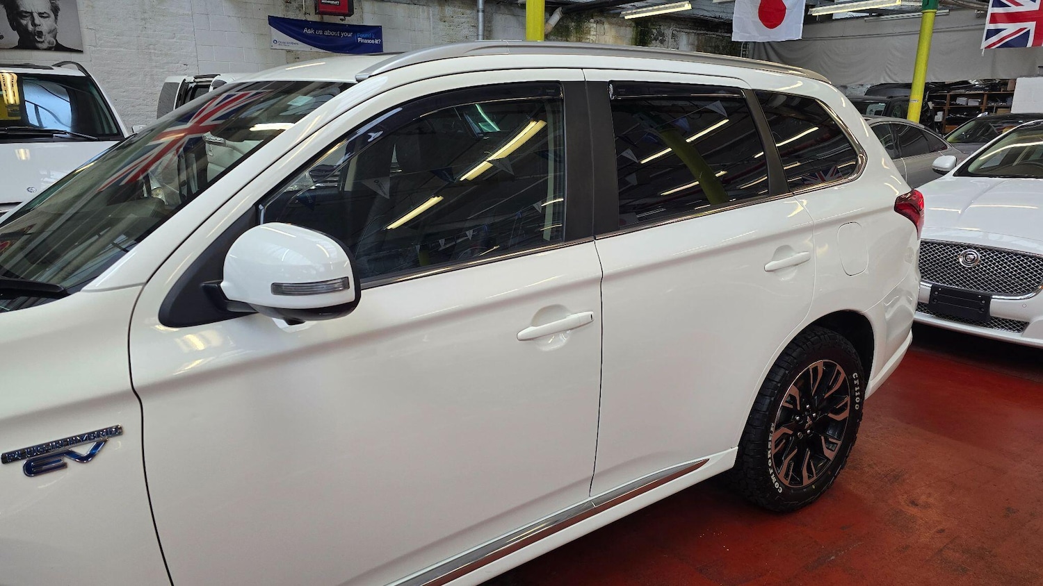 Used Mitsubishi Outlander 2017 for sale - 77695977: Photo 37