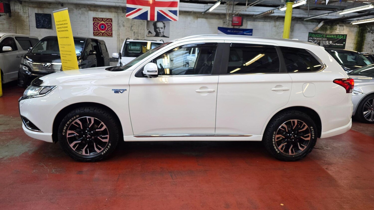 Used Mitsubishi Outlander 2017 for sale - 77695977: Photo 38