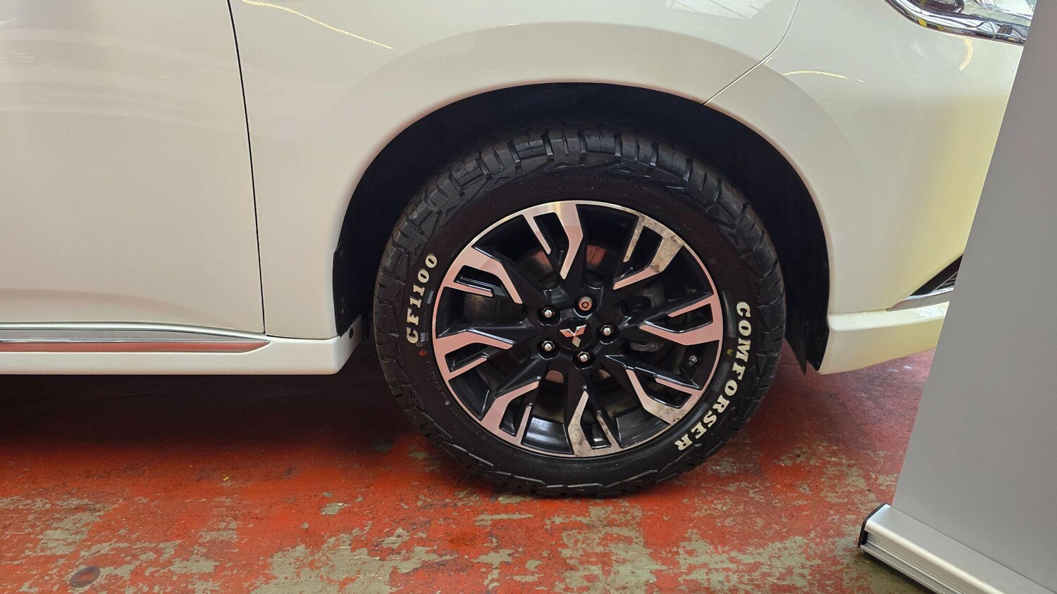 Used Mitsubishi Outlander 2017 for sale - 77695977: Photo 48