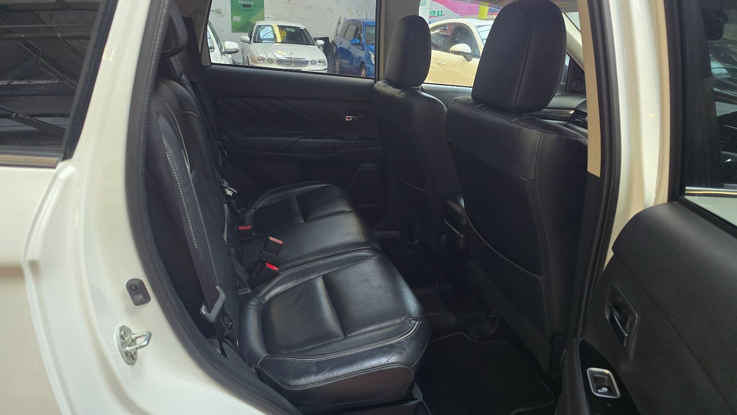 Used Mitsubishi Outlander 2017 for sale - 77695977: Photo 6