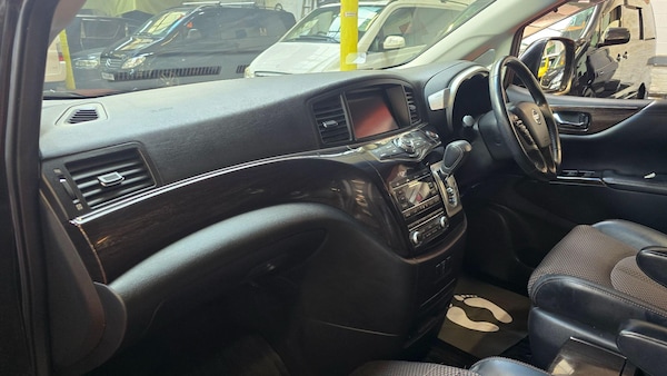 Used Nissan Elgrand 2024 for sale - 76159053: Photo 6