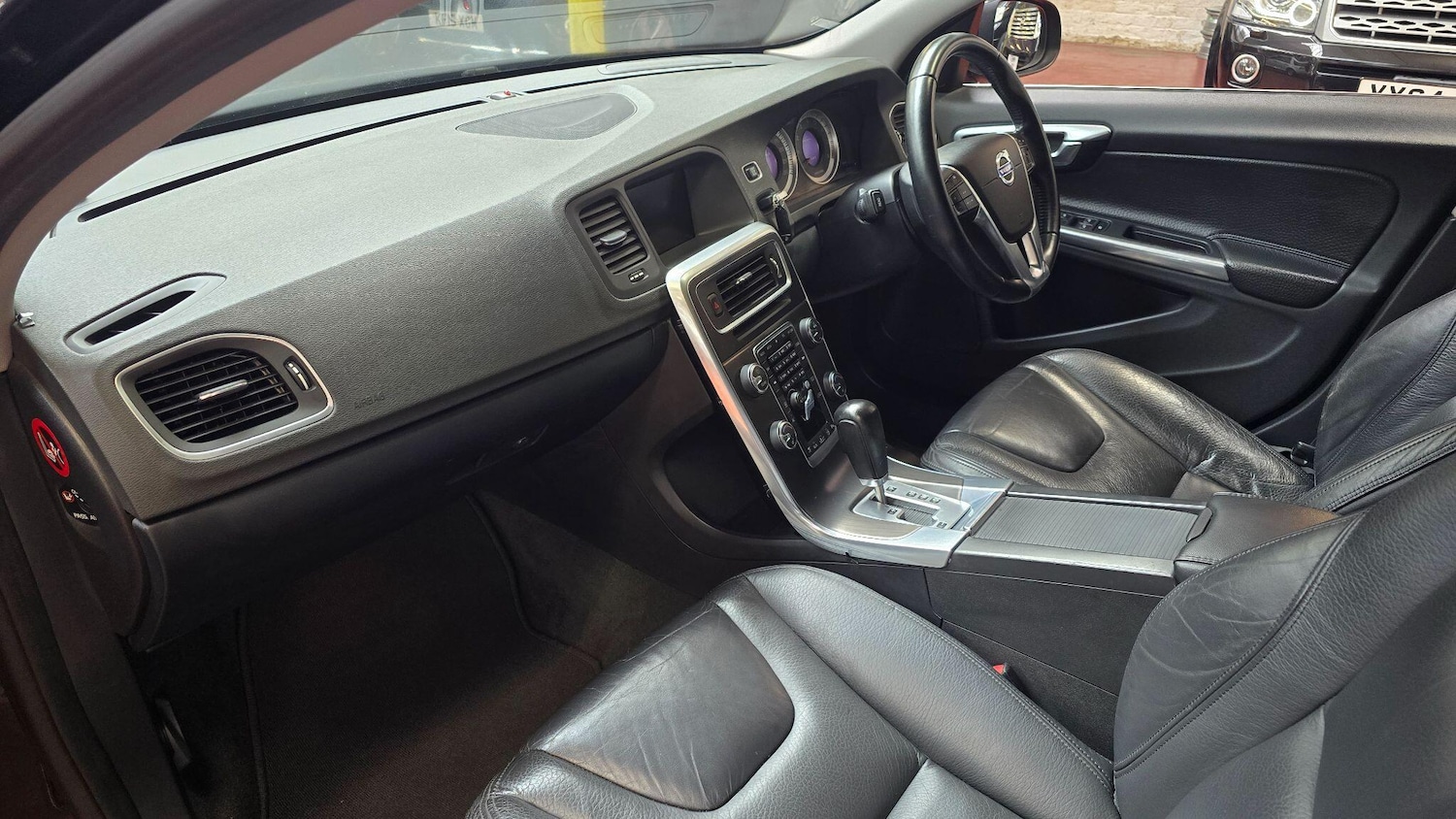 Used Volvo V60 for sale - 76083904: Photo 15