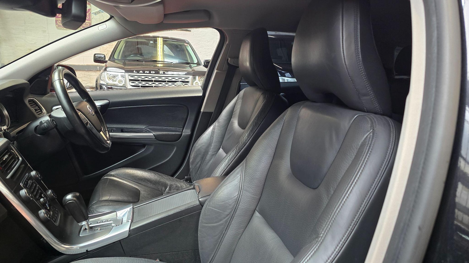 Used Volvo V60 for sale - 76083904: Photo 16