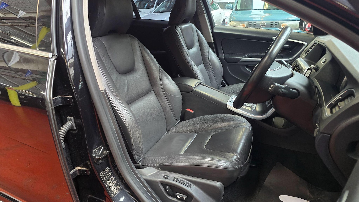 Used Volvo V60 for sale - 76083904: Photo 18