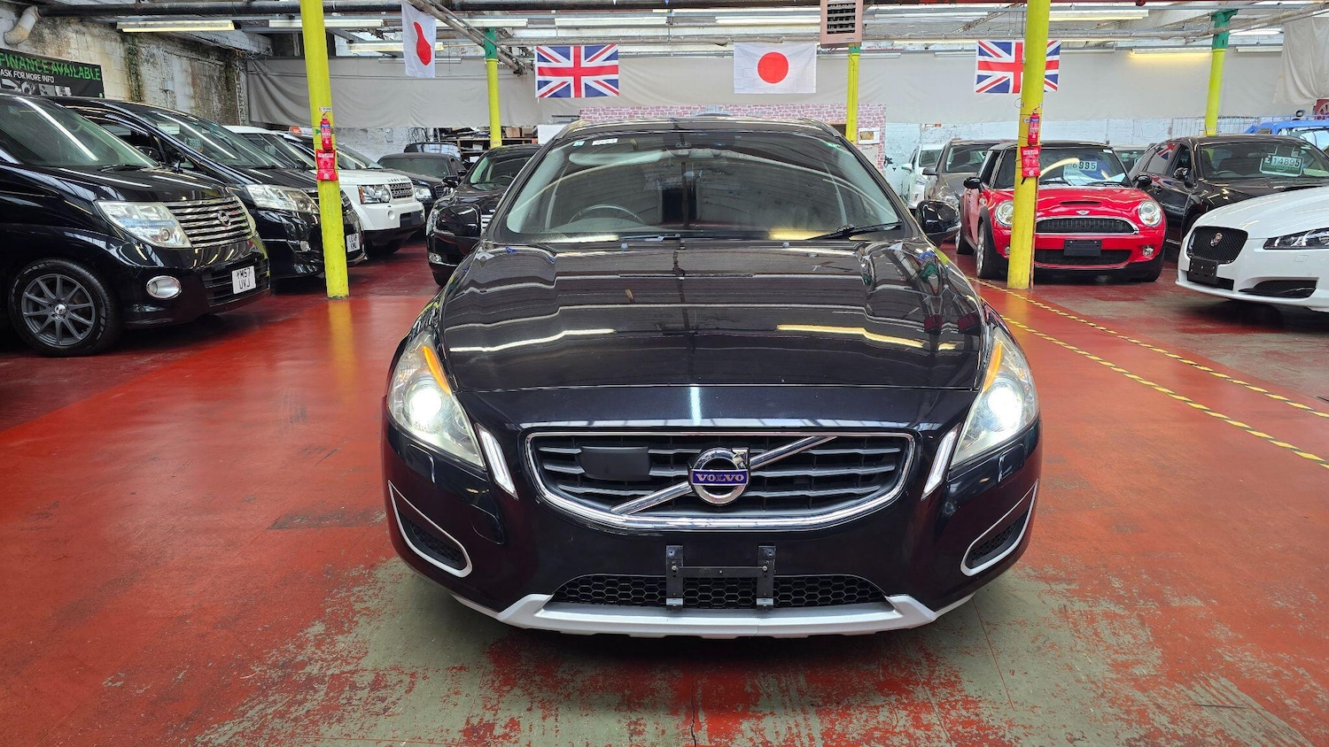 Used Volvo V60 for sale - 76083904: Photo 2
