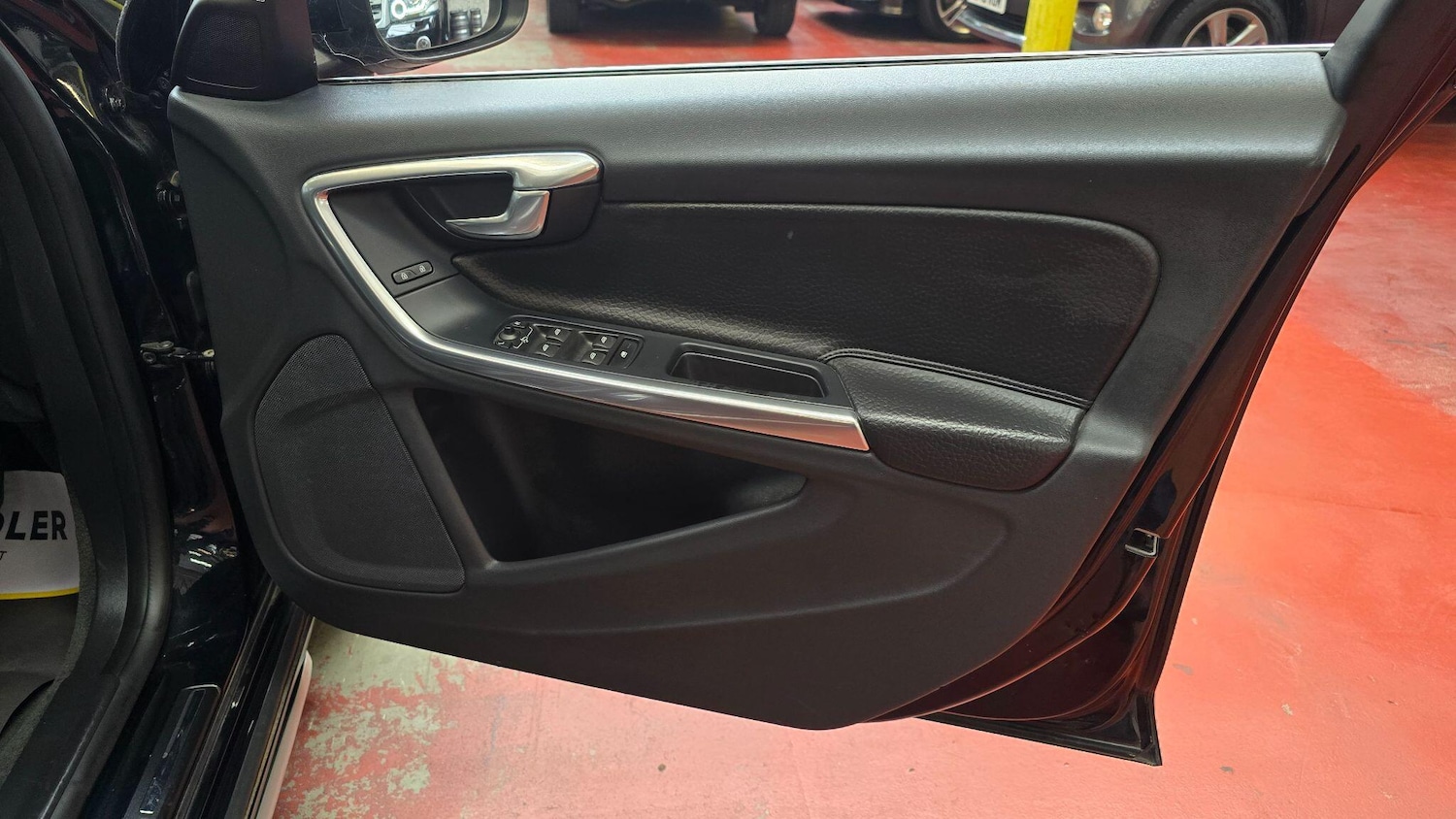 Used Volvo V60 for sale - 76083904: Photo 23