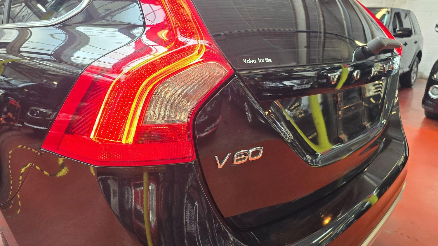 Used Volvo V60 for sale - 76083904: Photo 31