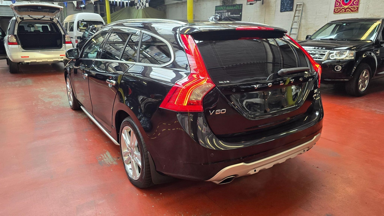 Used Volvo V60 for sale - 76083904: Photo 33