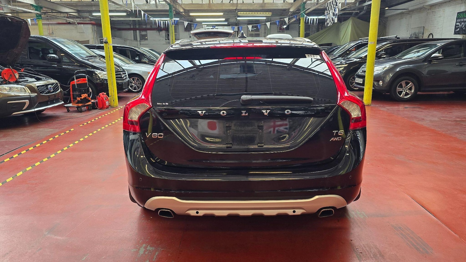 Used Volvo V60 for sale - 76083904: Photo 37