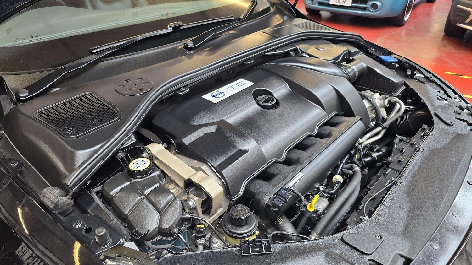 Used Volvo V60 for sale - 76083904: Photo 41