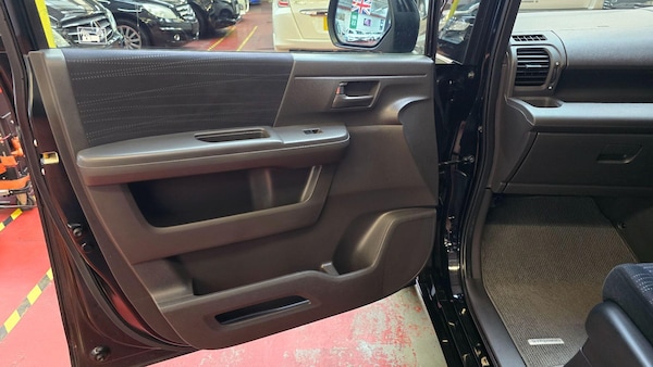 Used Honda Stepwagon 2022 for sale - 76294899: Photo 13