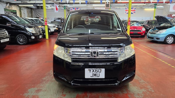 Used Honda Stepwagon 2022 for sale - 76294899: Photo 2