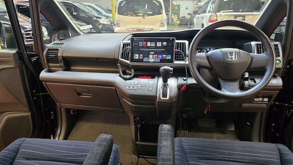Used Honda Stepwagon 2022 for sale - 76294899: Photo 4