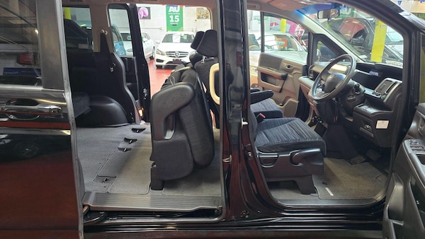 Used Honda Stepwagon 2022 for sale - 76294899: Photo 6